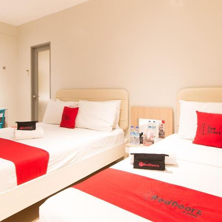 Reddoorz @ General Segundo Avenue Laoag酒店 外观 照片