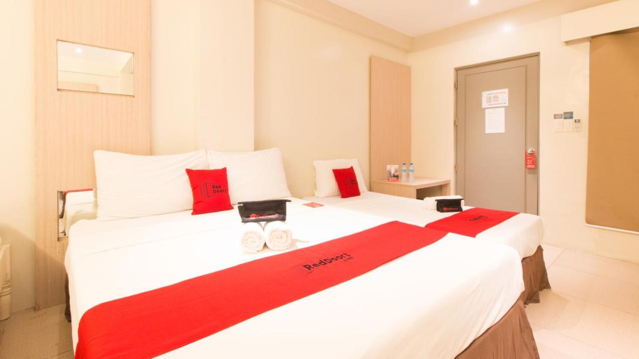 Reddoorz @ General Segundo Avenue Laoag酒店 外观 照片