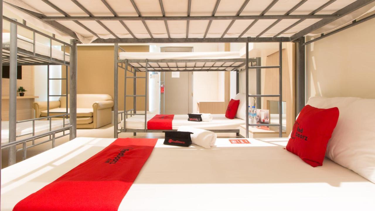 Reddoorz @ General Segundo Avenue Laoag酒店 外观 照片