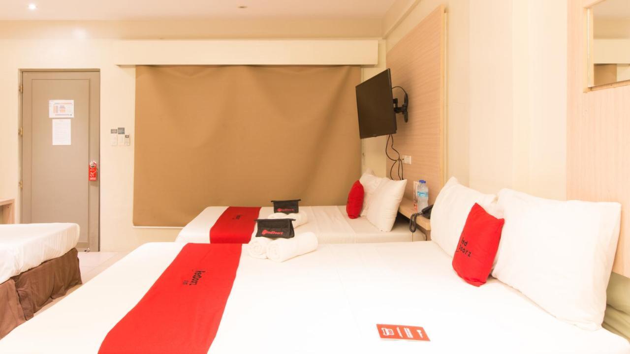 Reddoorz @ General Segundo Avenue Laoag酒店 外观 照片
